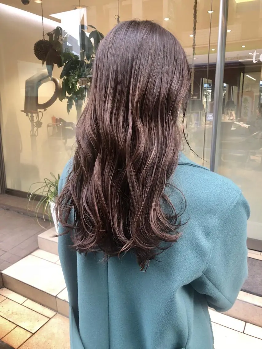 セミロング ハイライト 💇♀️髪質改善 玉谷 俊💇♂️のヘアスタイル