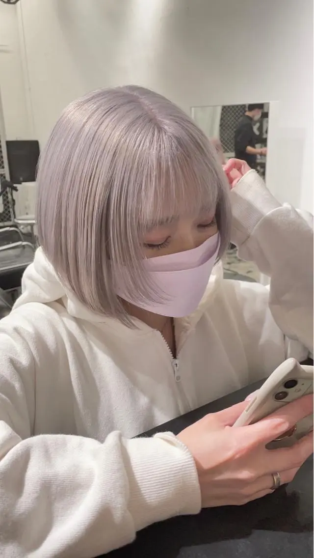 ショート カラー ヘアアレンジ ブリーチ ラベンダーカラー カット ヘアカラー トリートメント 艶ハイトーン/ヘア アレンジAYAKAのヘアスタイル
