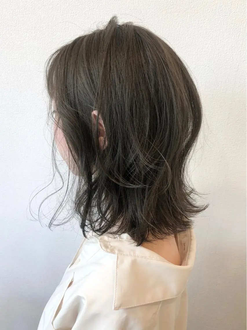 ミディアム カラー 透明感カラー 外ハネヘア ダメージレスサロン✨ kayo🌱のヘアスタイル