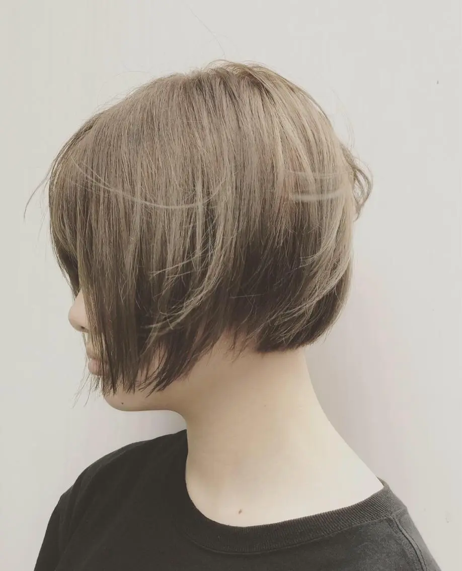 ショート ボブ 菊池 幹のヘアスタイル