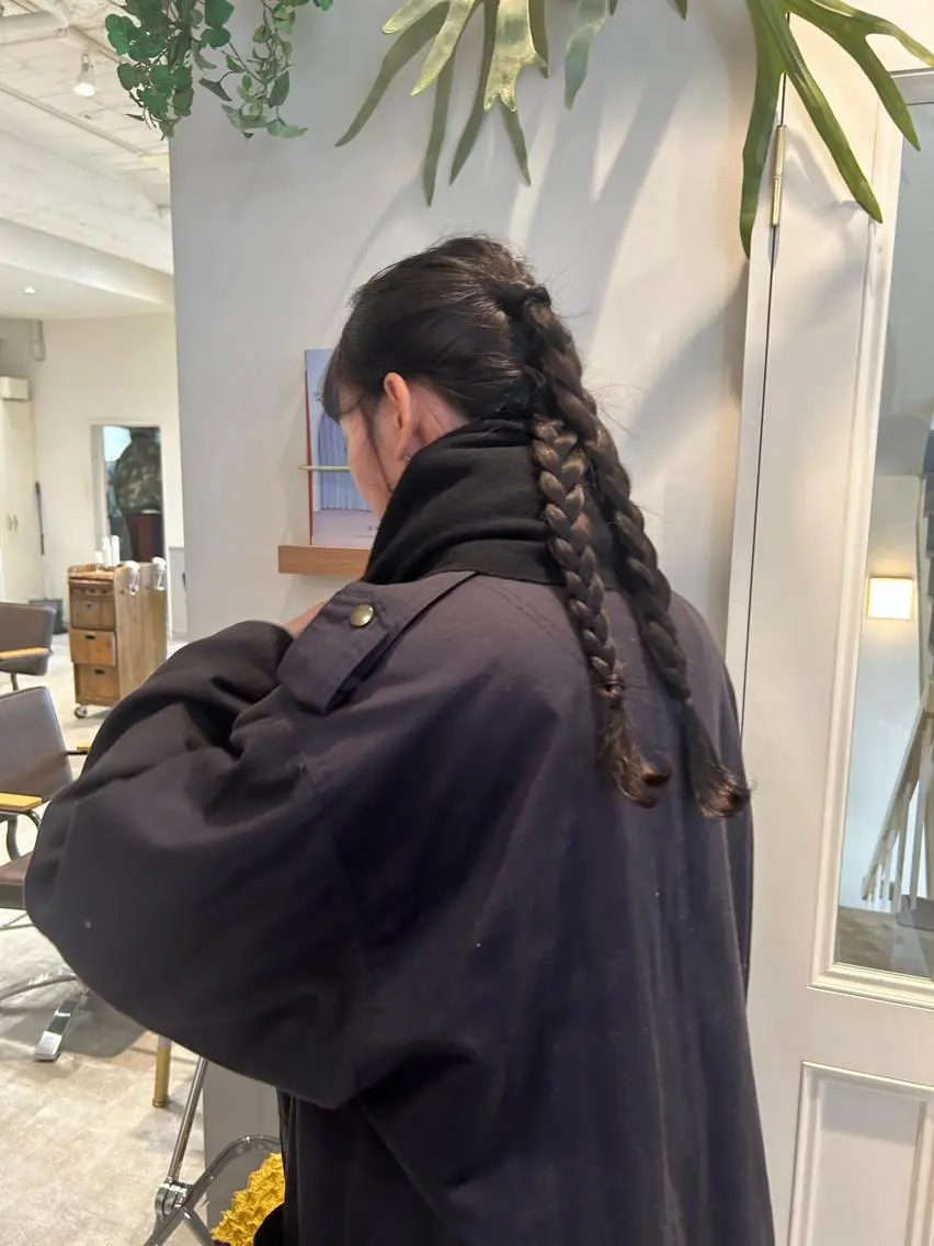 ロング カラー 薄暮 マツイ　レンのヘアスタイル