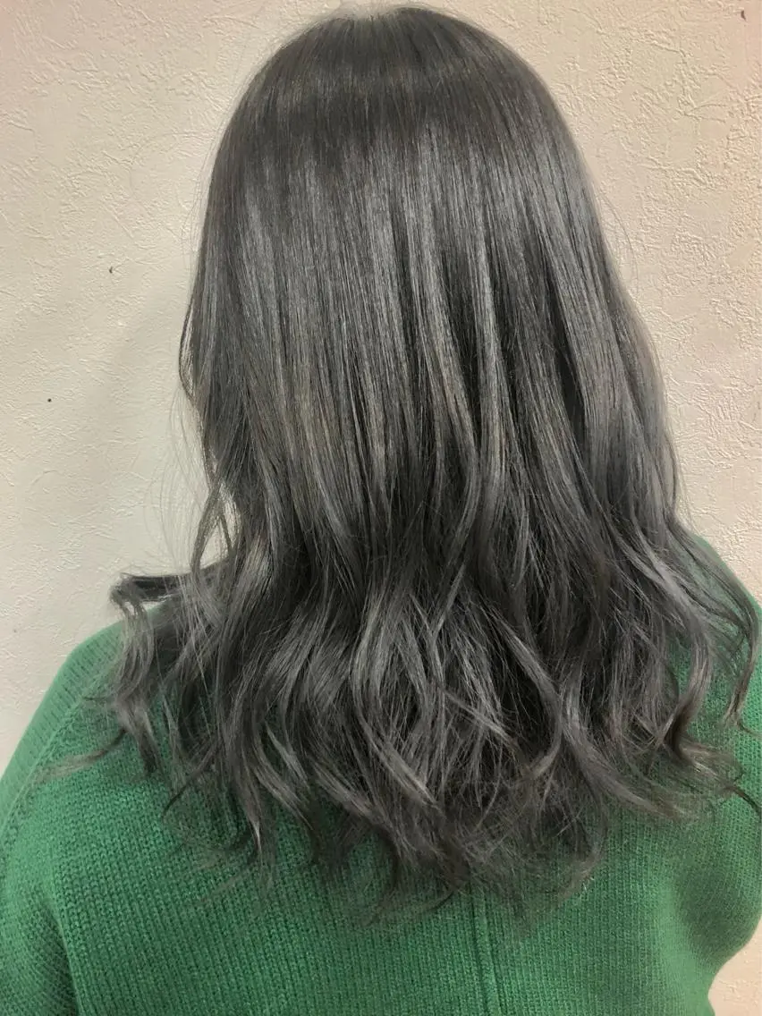 カラー 最高級エクステ /羽エクステ白石宇由のヘアスタイル