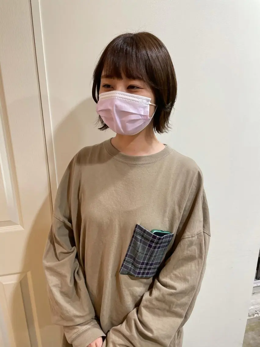 ミディアム カラー MIOベージュカラー 柔らかいカラーのヘアスタイル