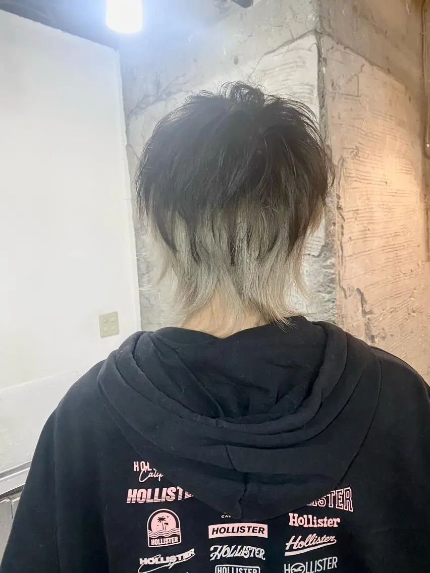 ショート カラー ヘアアレンジ メンズ メンズウルフカット ツートーンカラー ウルフカット ［似合わせヘア］ ✂︎OGURO✂︎のヘアスタイル