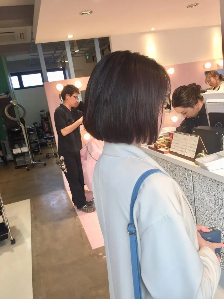 ショート 切りっぱなしボブ ボブ カット ヘアカラー トリートメント ヘッドスパ 所渉/韓国レイヤー /ウルフカットのヘアスタイル