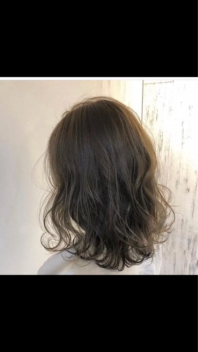 ミディアム ハイライト arc. arc.のヘアスタイル