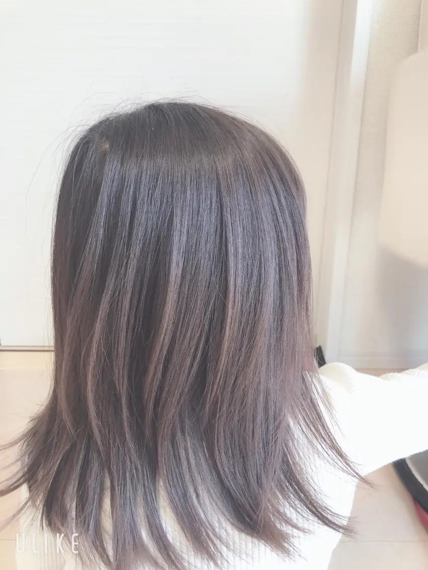 セミロング カット そそ　喜 多のヘアスタイル