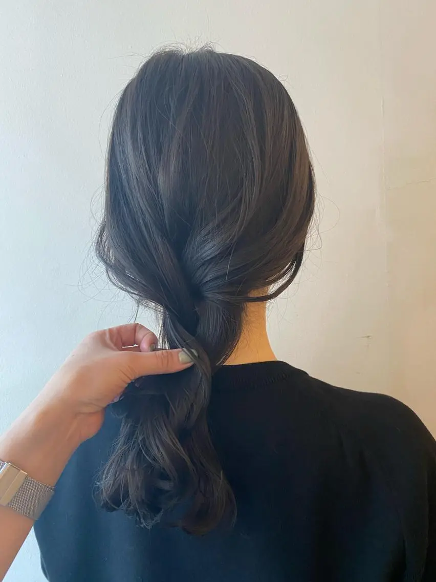 ロング カラー ベージュカラー オリーブベージュ フレンチボブパーマ Yuukiのヘアスタイル