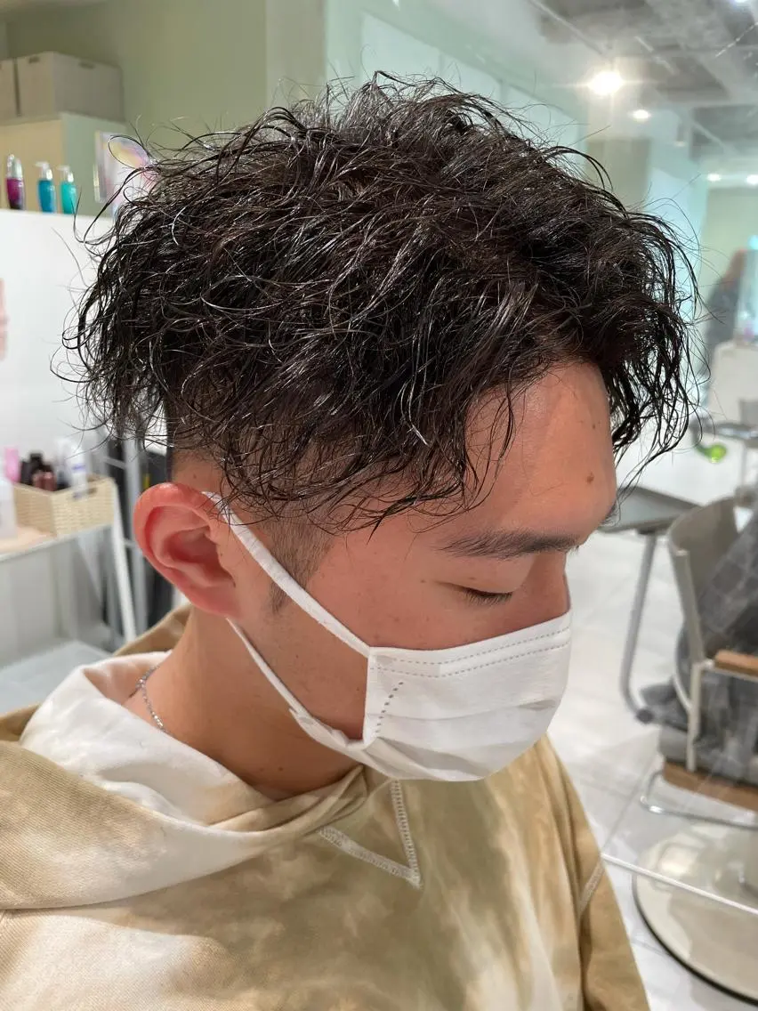 ショート パーマ メンズ 刈り上げ メンズヘア特化 崎田 成人のヘアスタイル