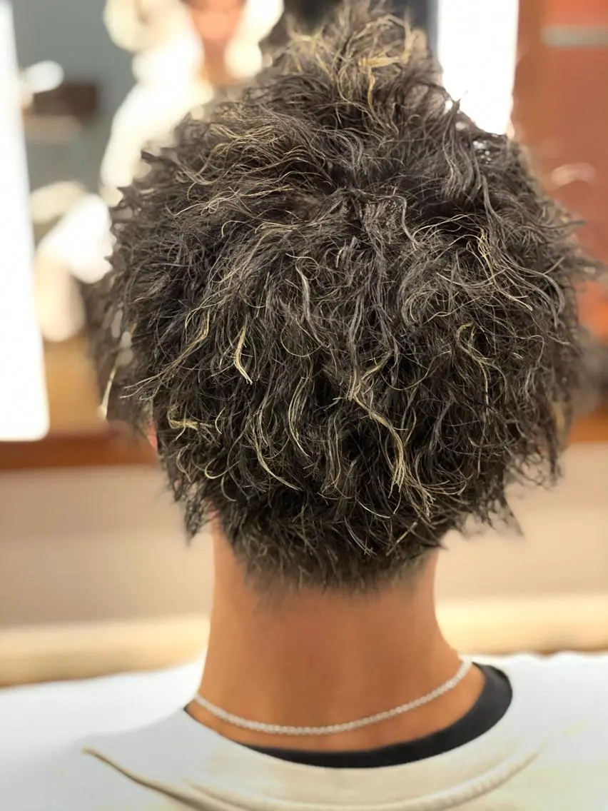 ショート カラー パーマ メンズ レオン澄川 齊藤のヘアスタイル