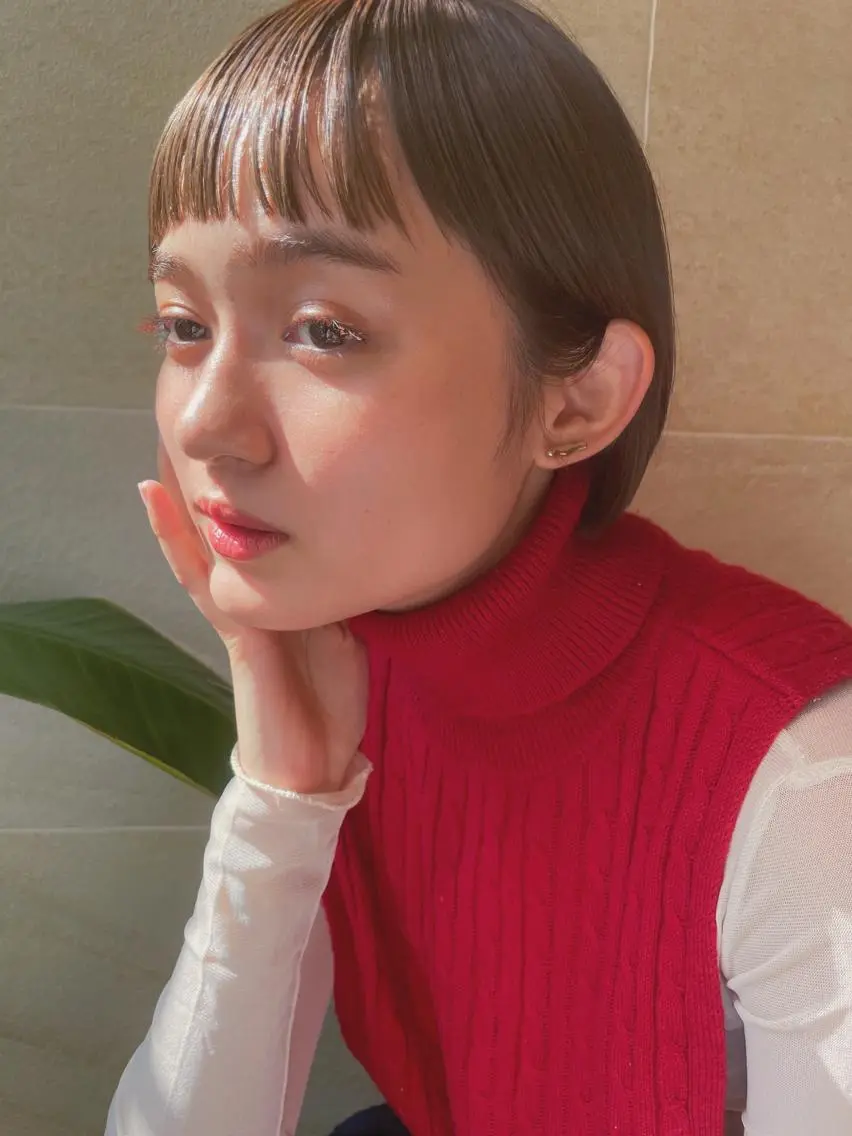 ショート ショートボブ ボブ ショートヘア 白髪ぼかしハイライト 脱白髪染めのヘアスタイル