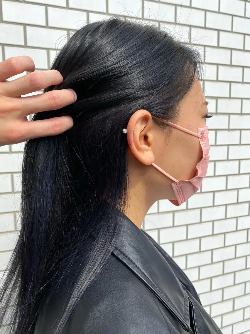 ミディアム カラー インナーカラー シルバー 堀 広夢のヘアスタイル