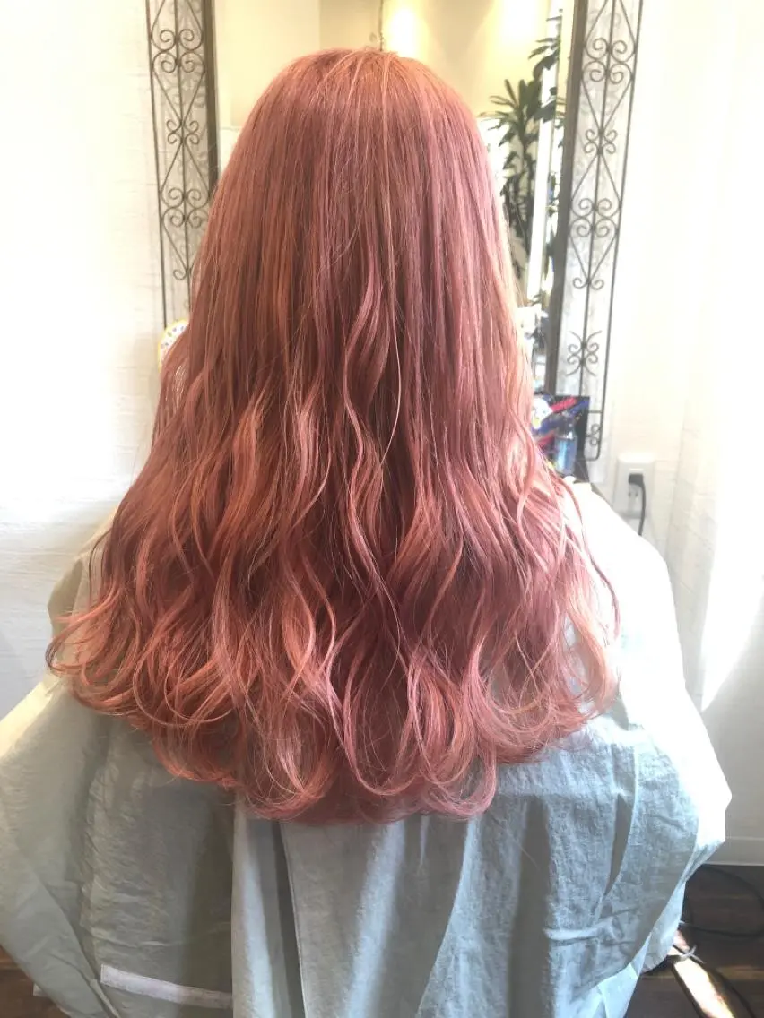 ロング カラー ピンクカラー 皆巳 達郎のヘアスタイル