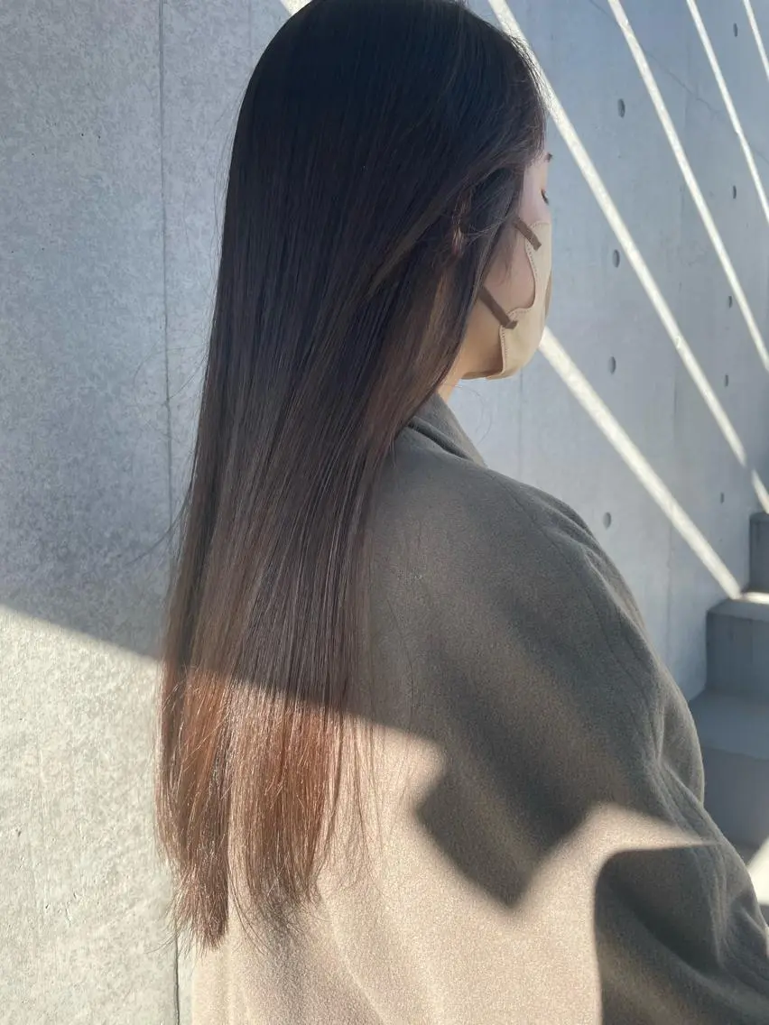 セミロング カット 縮毛矯正 トリートメント 佐伯 和佳のヘアスタイル