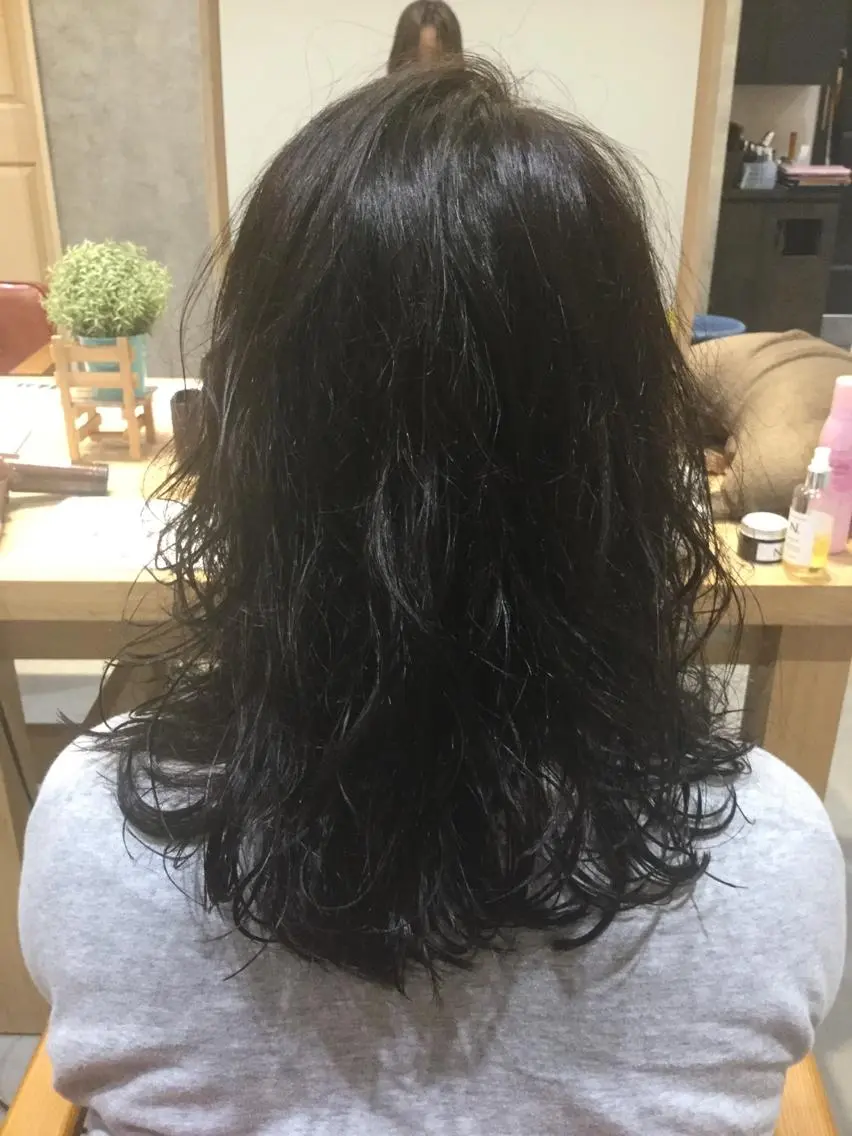 セミロング パーマ 兒玉 まりなのマツエク・マツパデザイン