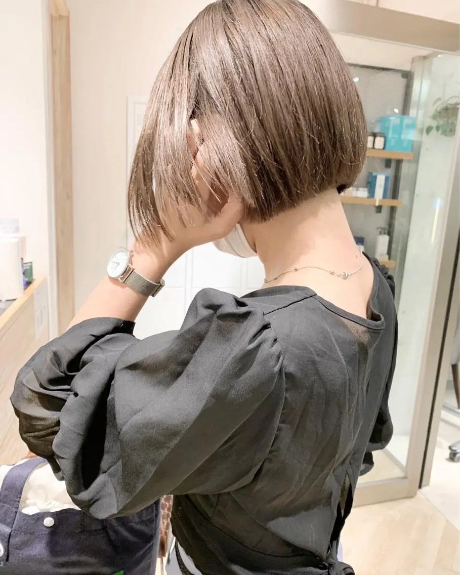 ショート カラー ヘアアレンジ ハイトーンカラー ボブ 🌿ショート🌿 パーマ🌿淳平のヘアスタイル
