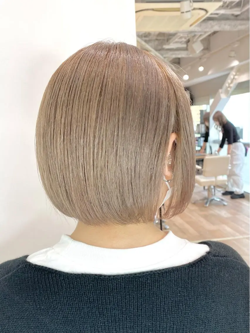 ショート カラー 🌙HIZUKI🌙 ハイトーン 艶髪のヘアスタイル