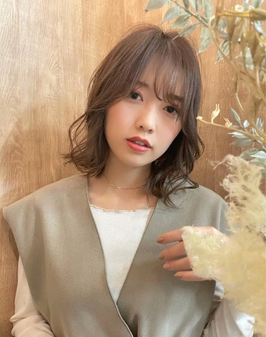 ミディアム カラー ベージュカラー 大平 美沙のヘアスタイル