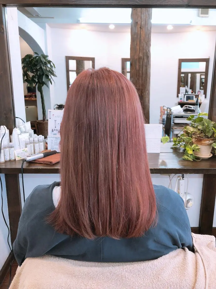 ミディアム アッシュ ヘアレスキューつや髪 【中浦和】のヘアスタイル