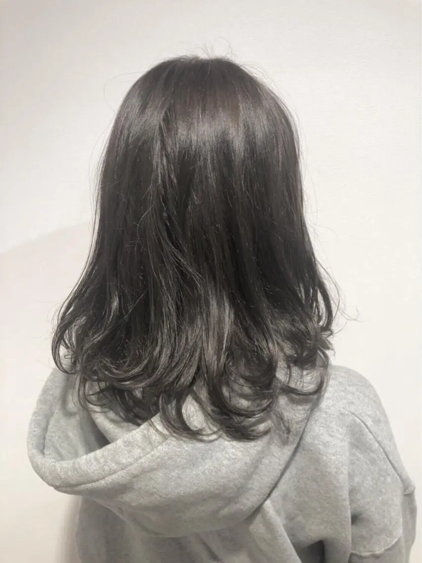 ミディアム カラー ブリーチ 透明感カラー グレージュ イルミナカラー ブリーチなしカラー ヘアカラー トリートメント 美髪・髪質改善 有田怜平のヘアスタイル
