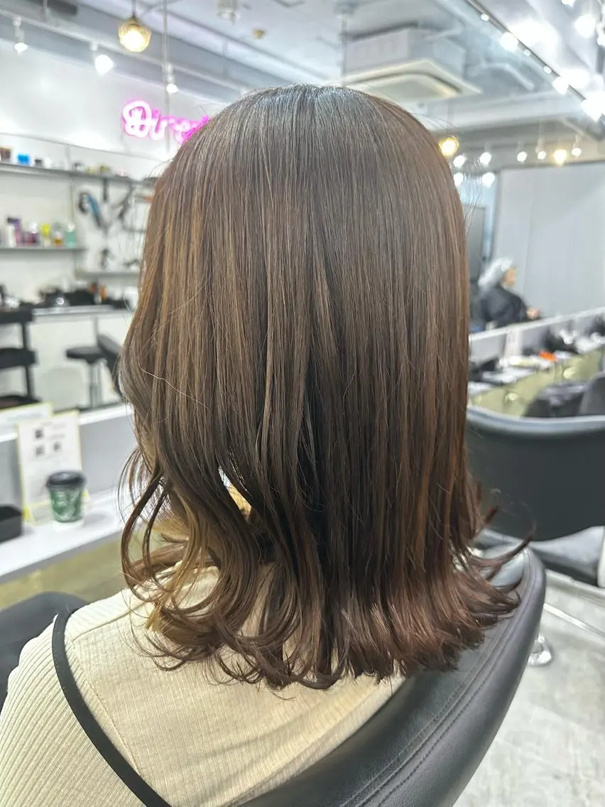 セミロング 🌈艶髪スペシャリス ト🌈山田のヘアスタイル