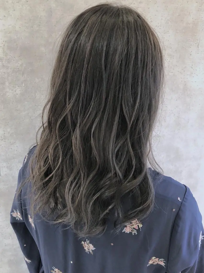 セミロング カラー アディクシーカラー ブリーチ ケアブリーチ ダブルカラー ハイライトカラー MOU namba ムウナンバのヘアスタイル