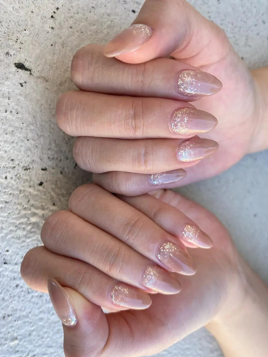 ミディアム ネイル ハンドネイル ✴︎ Delightのネイルデザイン