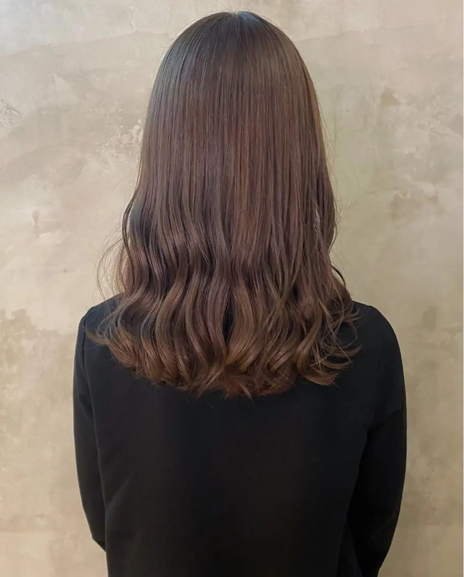 セミロング カラー レイヤー特化🪽 yuka【高円寺】のヘアスタイル