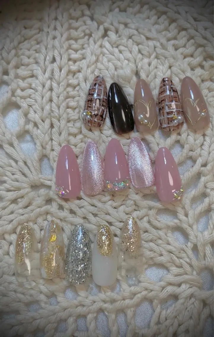 ネイル マグネットネイル ニュアンスネイル ツイードネイル バレンタイン Eden ♾️のネイルデザイン