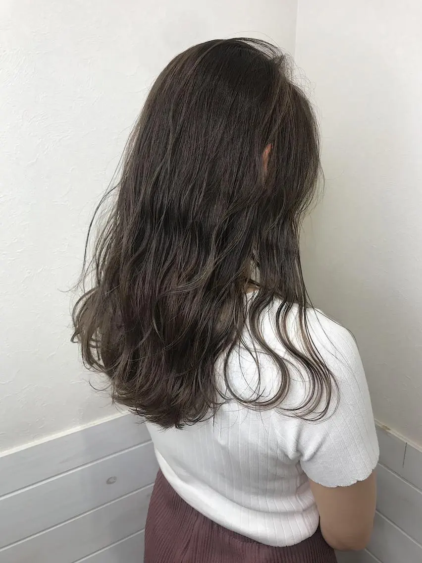 ロング カラー グレージュ カット ヘアカラー 柴田 祐輔のヘアスタイル