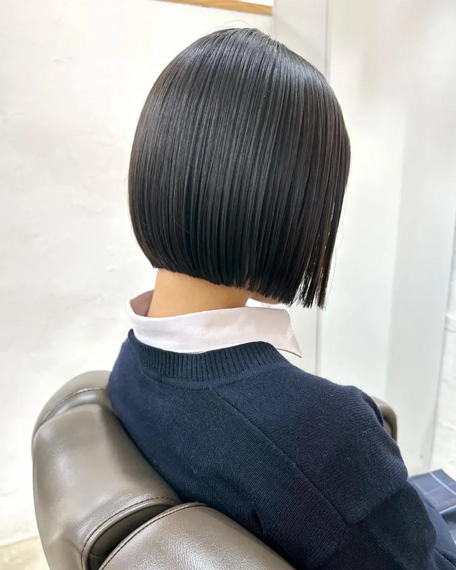 ショート カラー パーマ 切りっぱなしボブ 前下がりボブ ショートボブ 黒髪 デザインカラー 髪質改善 縮毛矯正/ レイヤー/銀座/本木のヘアスタイル