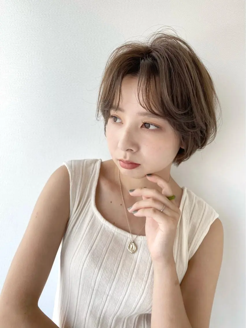 ショート カラー ハンサムショート アッシュ グレージュ ショートヘア ボブ・レイヤーカット 吉敷航一のヘアスタイル