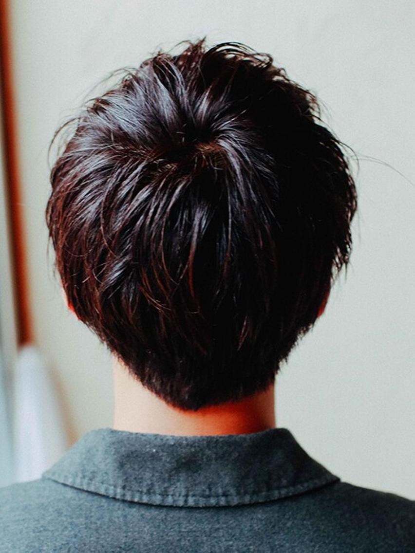 ショート メンズ アップバング コンマヘア フェードカット マッシュ スキンフェード トップスタイリスト ✨KIRIKA中野✨のヘアスタイル