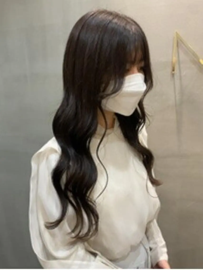 セミロング カラー パーマ ヘアアレンジ セミロングパーマ アディクシーカラー ベージュカラー ブリーチ ケアカラー カット トリートメント ヘッドスパ ヘアケア特化型サロン newi 梅田のヘアスタイル
