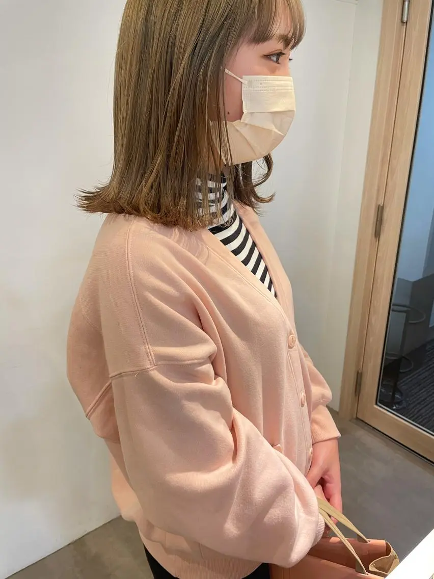 カラー ベージュカラー ミルクティーベージュ 大迫 江梨のヘアスタイル