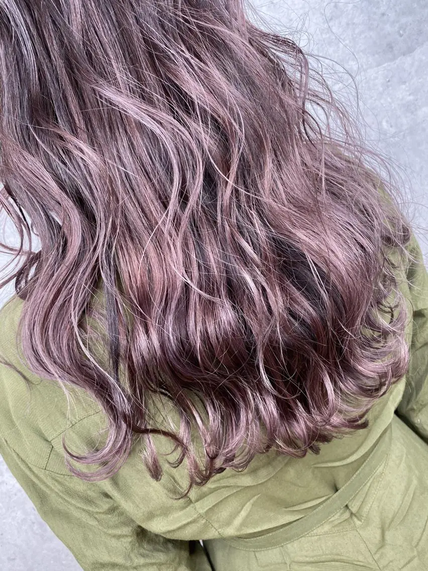 セミロング カラー _WHITE 天王寺のヘアスタイル