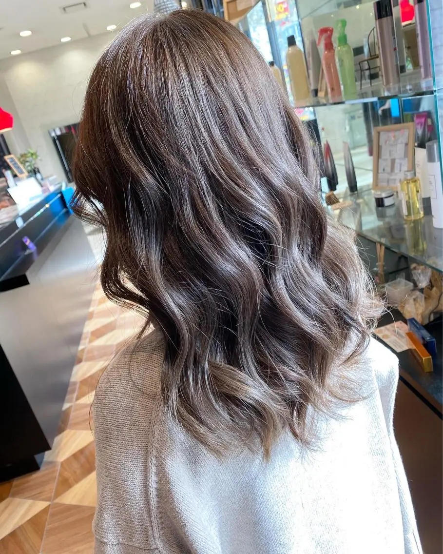 セミロング カラー 【育休中】EARTH 荒井店HARUNAのヘアスタイル
