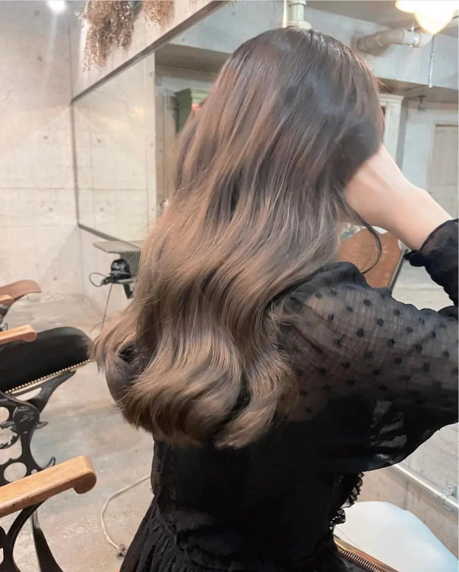 ロング カラー ヘアアレンジ キッズ ハイライトカラー ハイライト デザインパーマ メンズカット 郁美のヘアスタイル