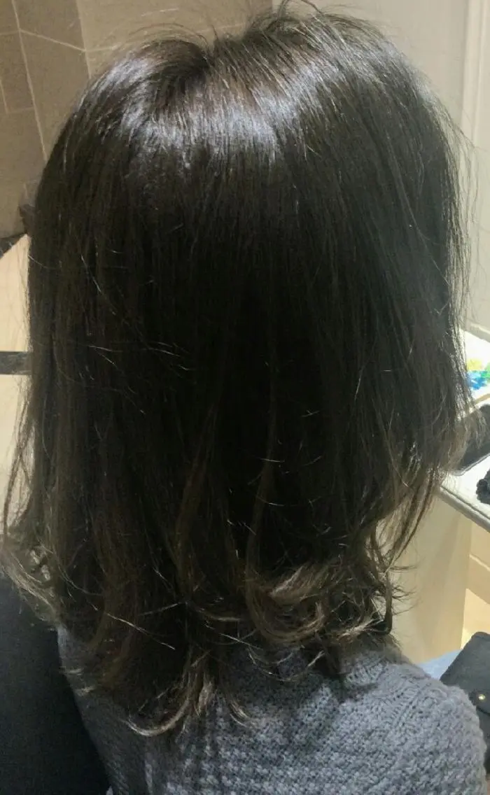 ミディアム カラー グラデーションカラー ハイライトカラー ハイライト トリートメント 辻中 美花のヘアスタイル