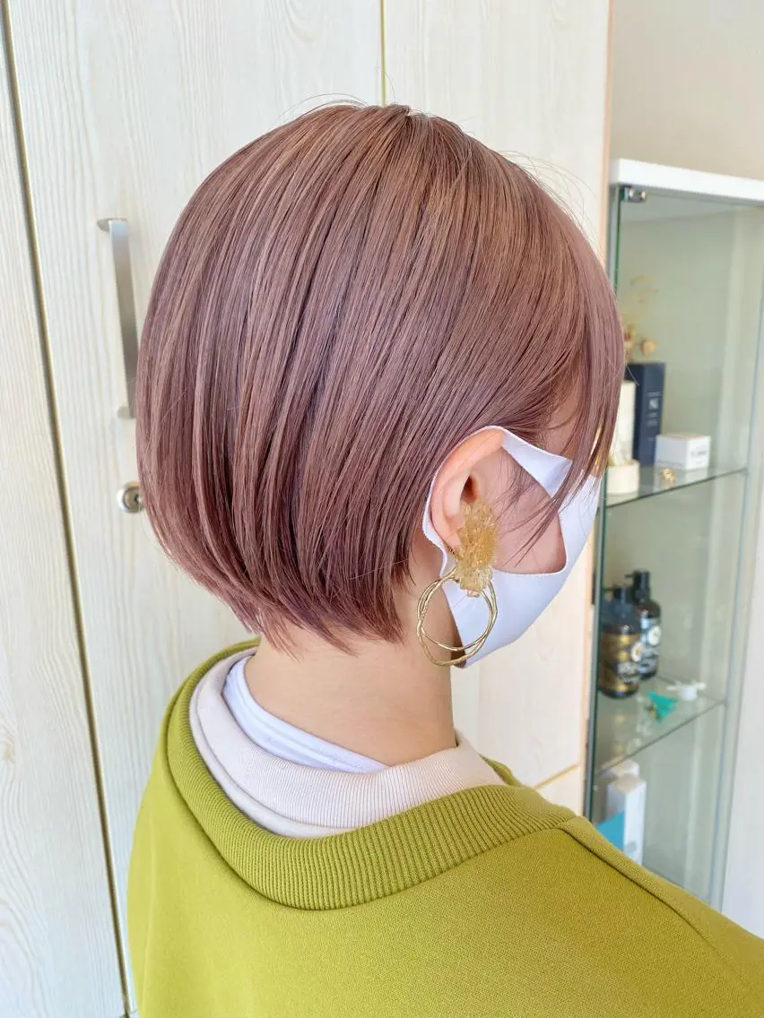 ショート カラー ベージュカラー ピンクカラー ピンクベージュ カット ヘアカラー トリートメント ハイトーン×似合わせ 🌱中川慎之介のヘアスタイル