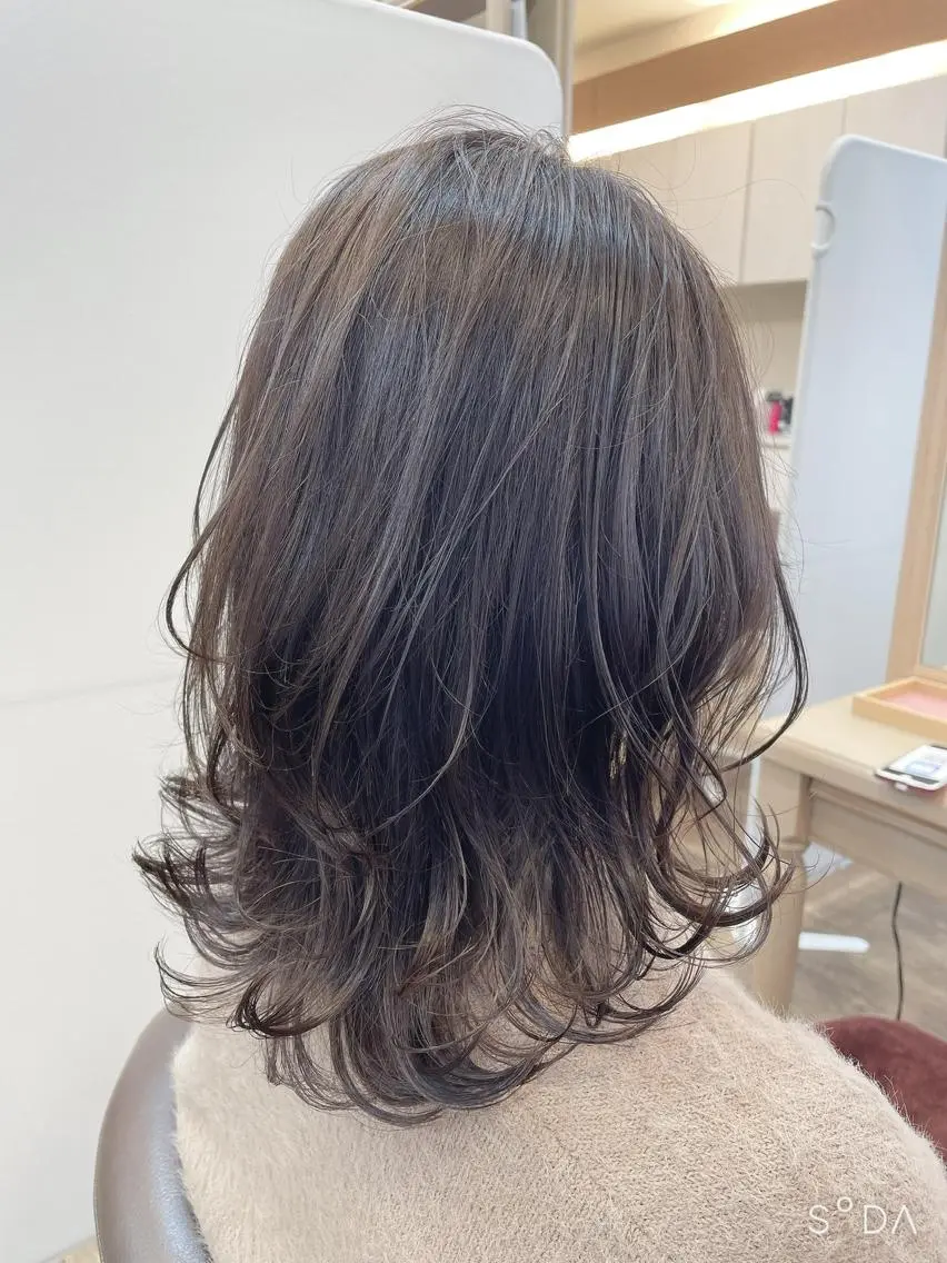 ミディアム カラー くびれヘア 外ハネヘア カット ヘアカラー 尚平 40代からの 髪質改善専門のその他イメージ