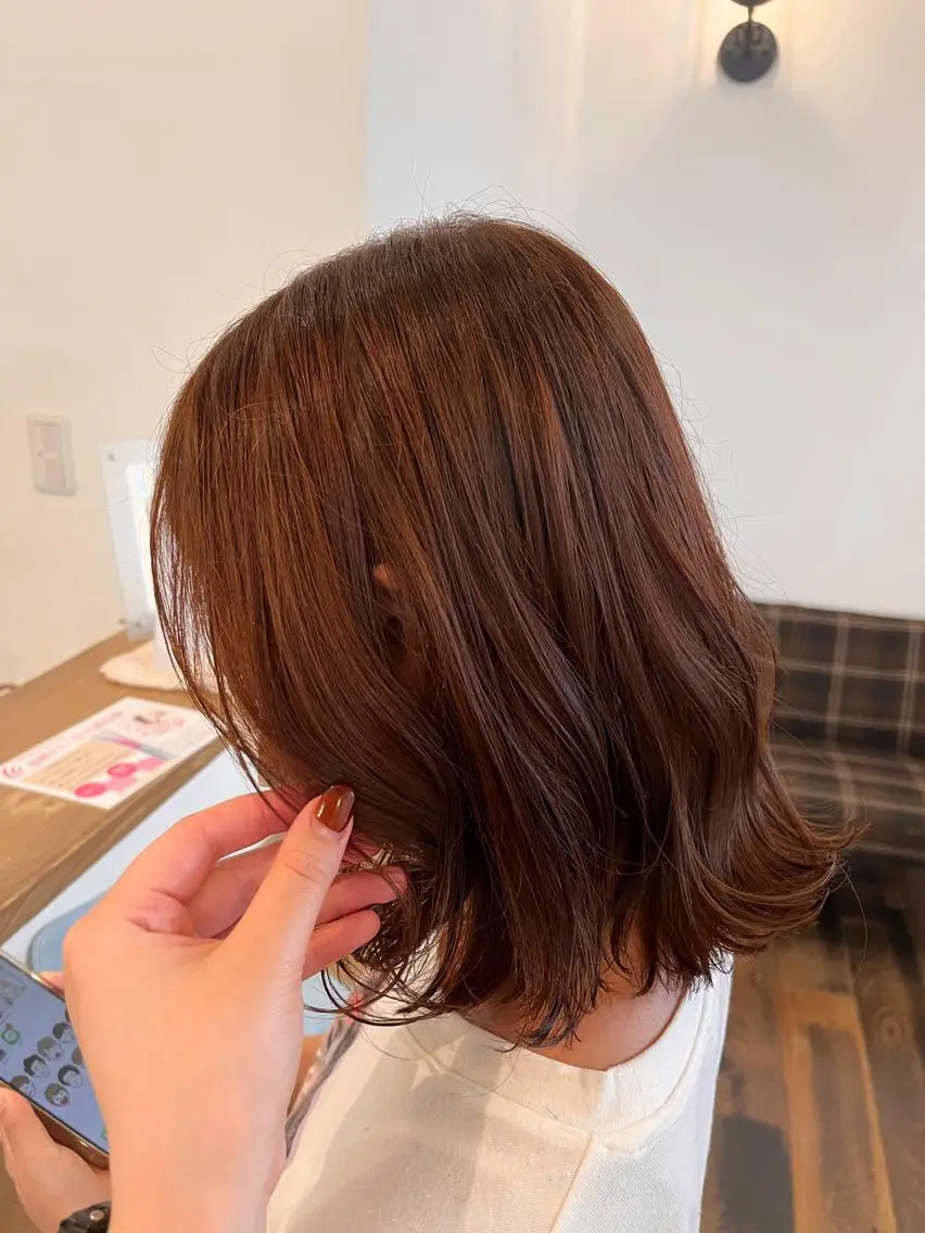 ミディアム カラー ブリーチ ブラウンカラー ブリーチなしカラー オレンジ オレンジブラウン 伊藤ゆかり/髪質改善 /透明感カラーのヘアスタイル