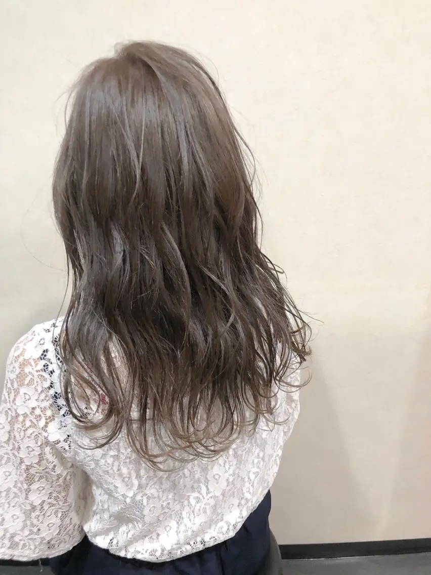 ロング 佐々岡 亮介のヘアスタイル