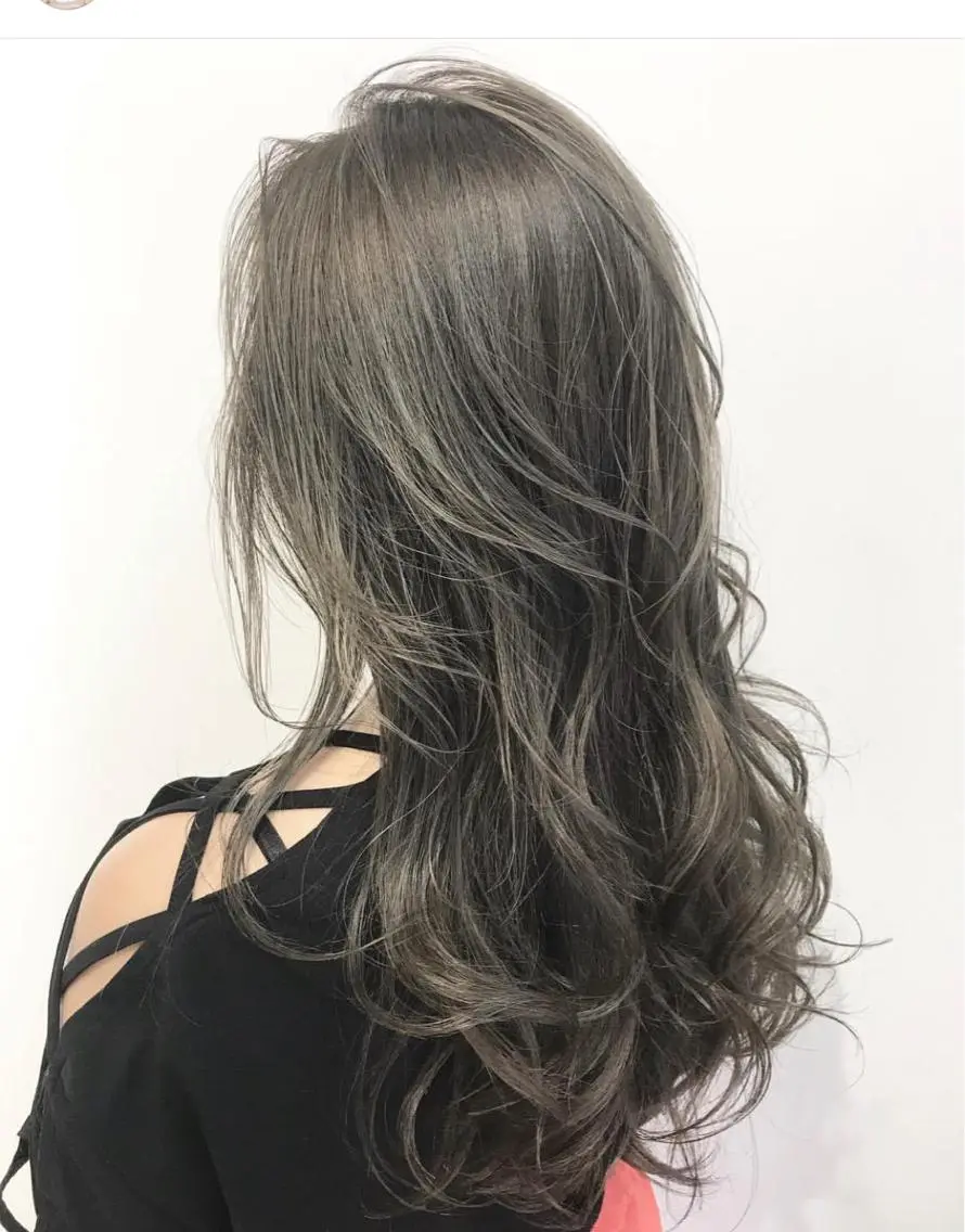 セミロング カラー カット ヘアカラー トリートメント 髪質改善・艶髪特化 木村侑平のヘアスタイル