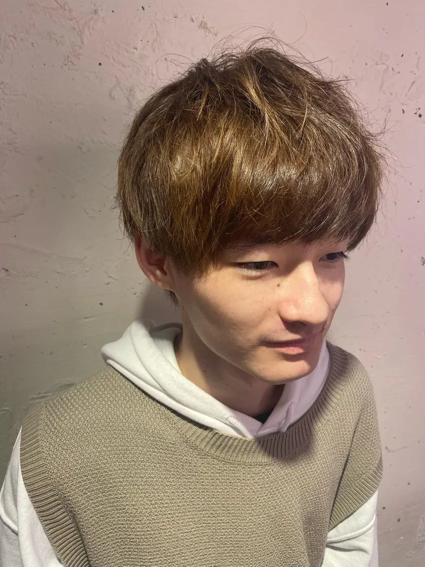 メンズ 推しカラー オタク美容師 山本のヘアスタイル