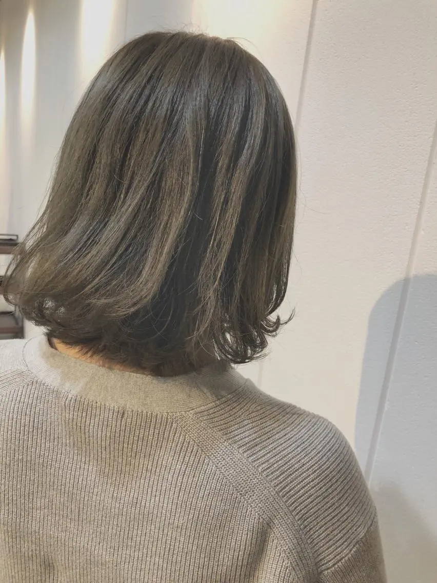 ミディアム カラー cherir髪質改善 パーソナルカラー診断のヘアスタイル