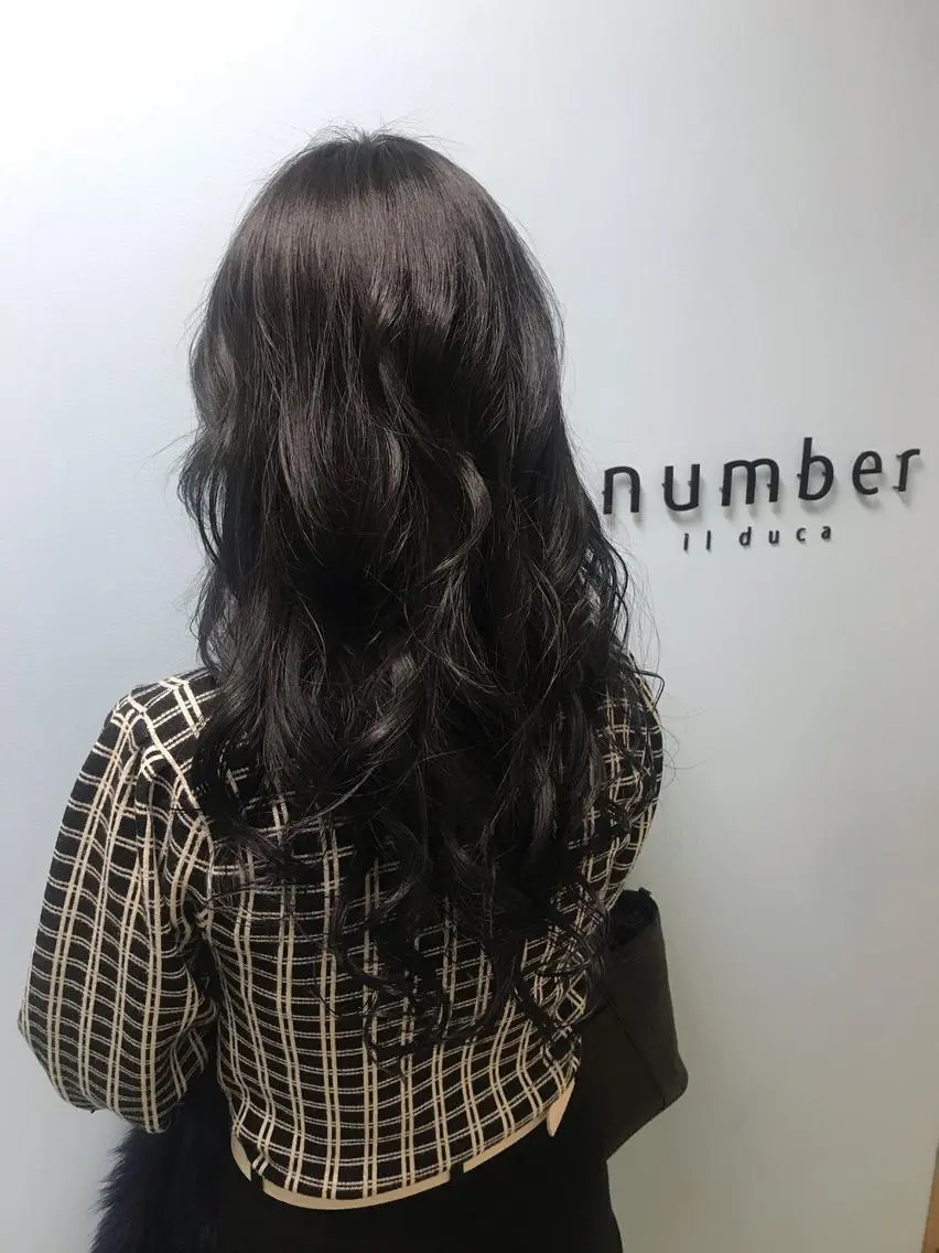 ロング カラー アッシュ アッシュブラウン ベージュカラー 黒髪 ブラウンカラー カット ヘアカラー N° il duca 札幌のヘアスタイル