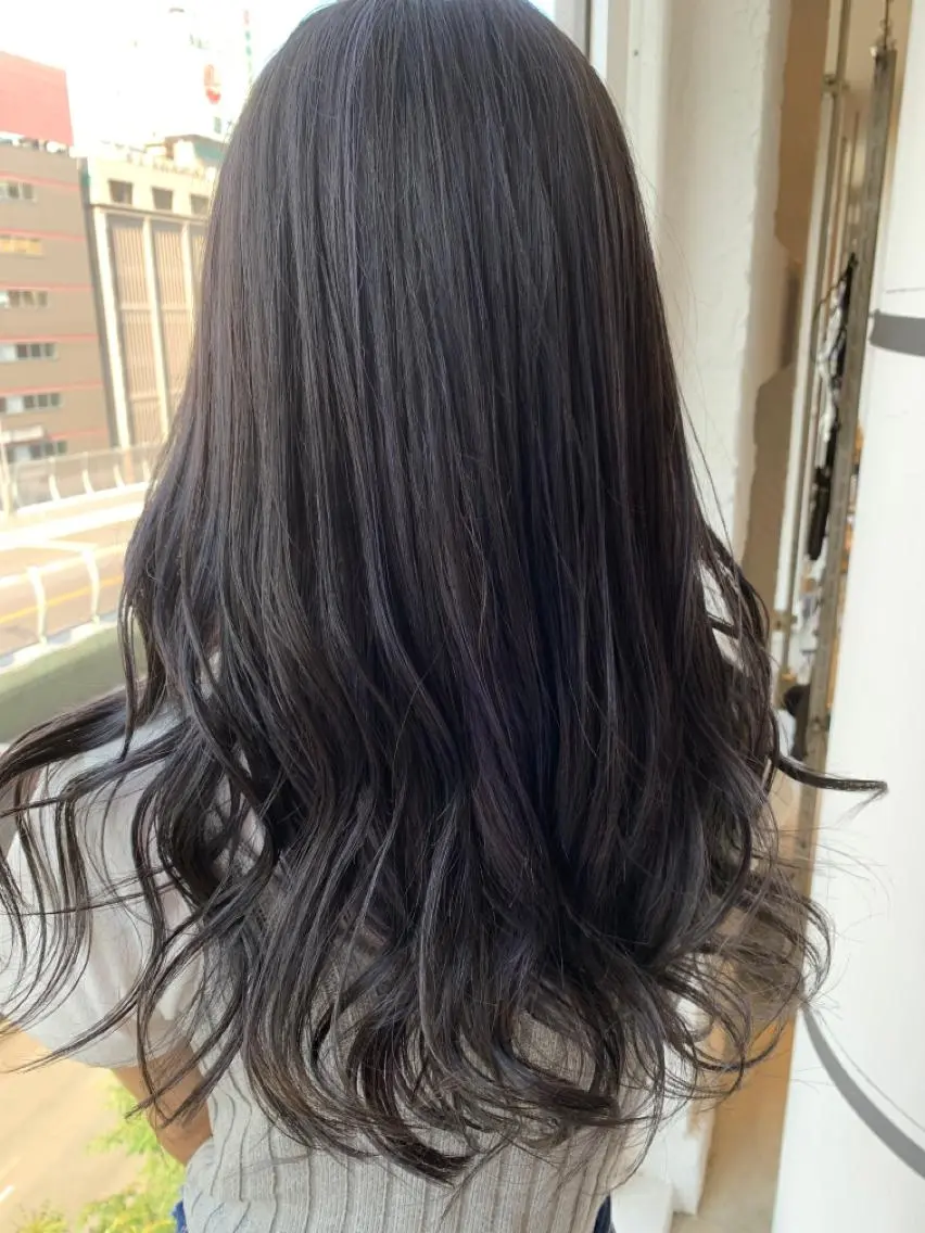 ロング カラー ミント LUXBE LUCEのヘアスタイル