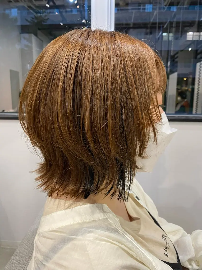ショート カラー 黒髪 イヤリングカラー レイヤーカット 高橋 侑莉亜のヘアスタイル