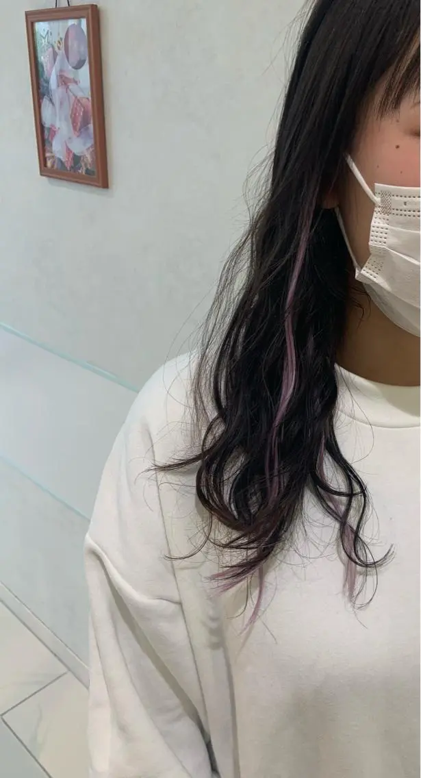 ロング カラー パーマ ヘアアレンジ シールエクステ エクステ ハイトーンカラー🤍 山下 優華のヘアスタイル